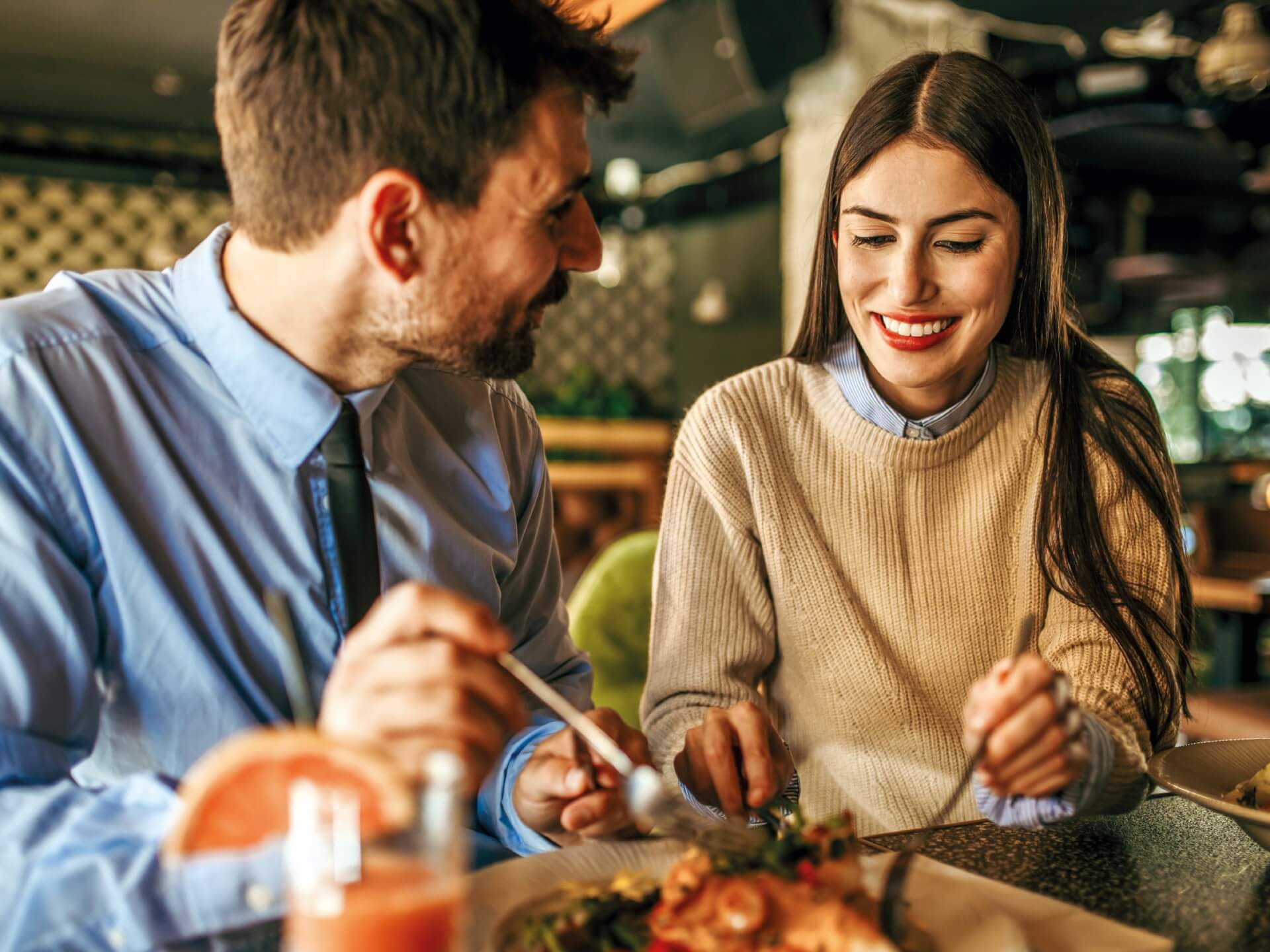 V Karlíně se nová bistra, kavárny a restaurace přes noc stávají vyhlašenými a legendárními